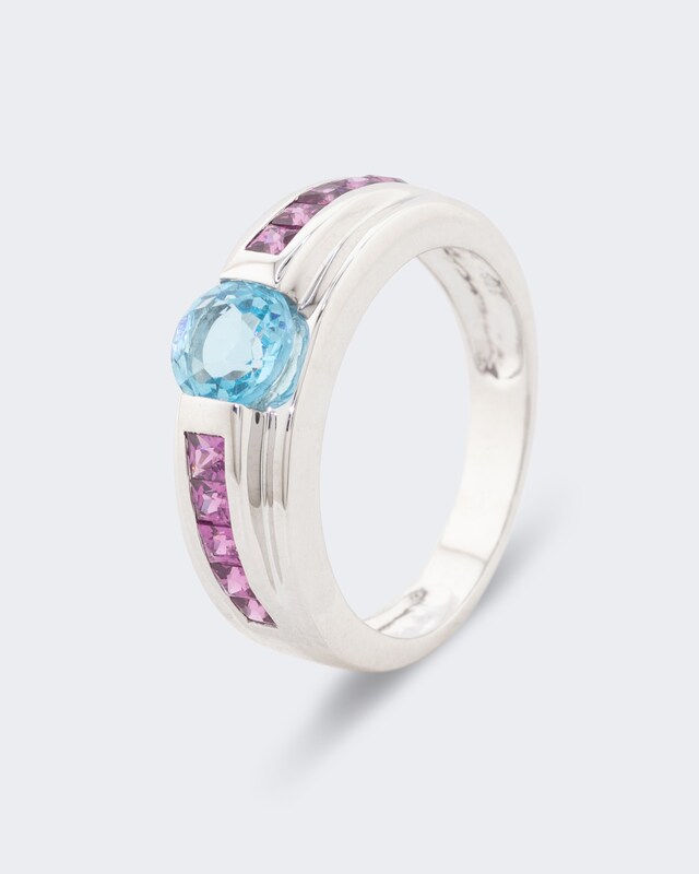 Ring mit Blautopas