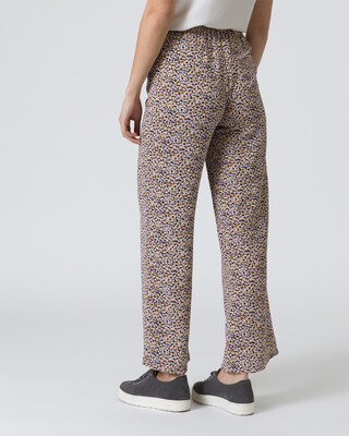 Hose mit Blumendruck