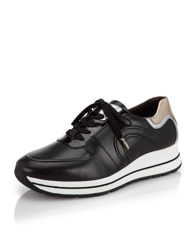 Sneaker mit Lochmuster