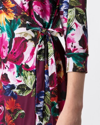 Wickelkleid mit Blütendruck