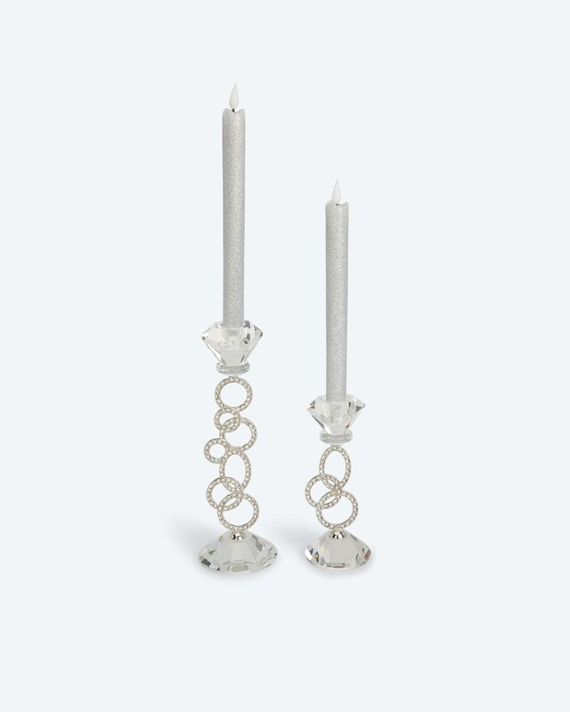 2 Kerzenhalter mit Glitzer-Stabkerzen