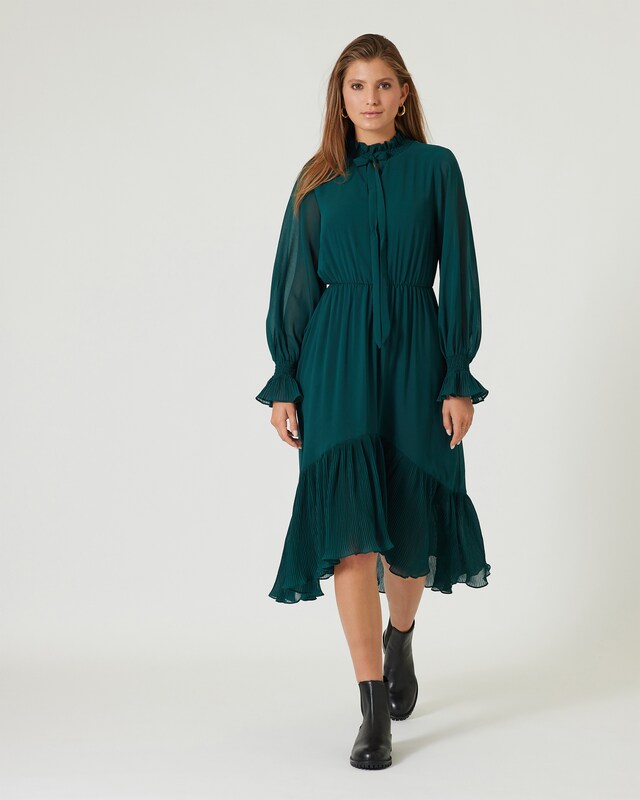 Kleid mit Rüschen