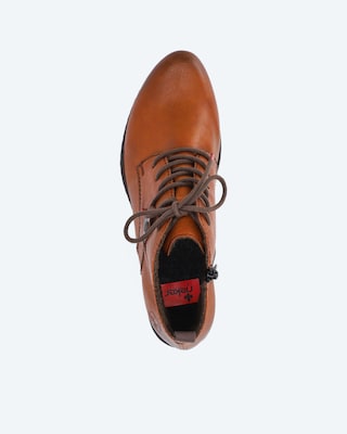 Stiefelette in spitzer Form
