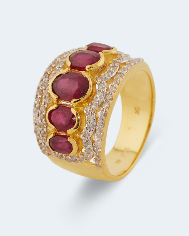 Ring mit Rubin und Zirkon
