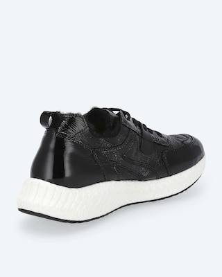 Sneaker, Lackleder