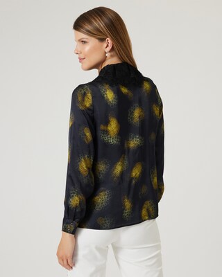Bluse mit Spitzenkragen