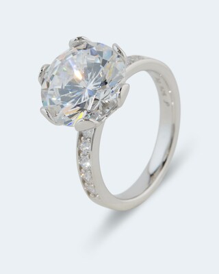 Ring mit Zirkonia