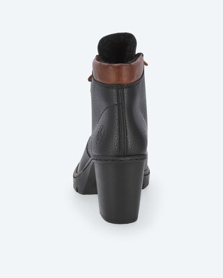 Stiefelette mit Profilsohle