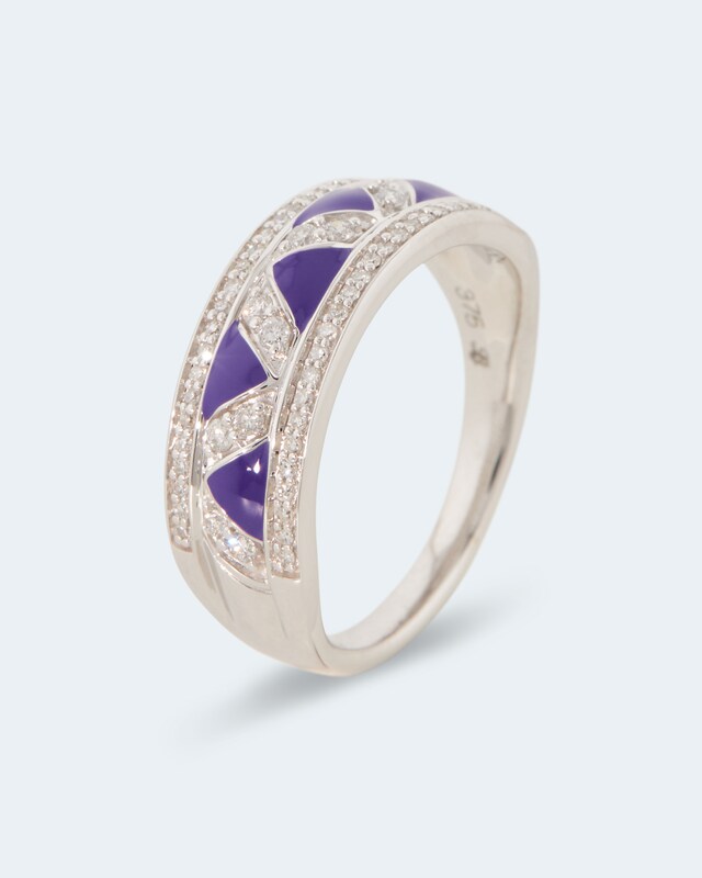 Ring mit Brillanten und Diamanten