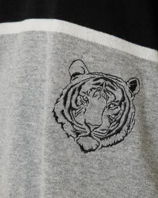 Pullover mit Tiger