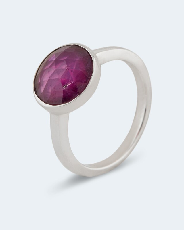 Ring mit Rubin