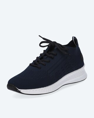 Sneaker aus Meshmaterial