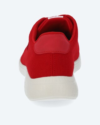 Sneaker mit weißer Sohle