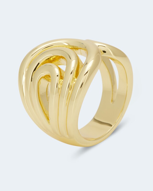 Ring im Schnörkeldesign