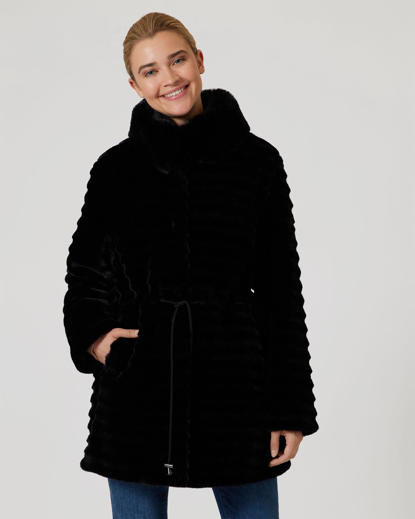 Produktabbildung für Webpelzjacke