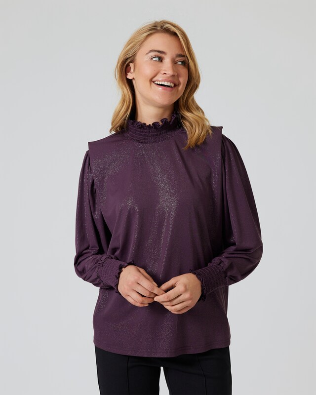 Gesmoktes Glanzshirt