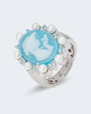 Ring mit Chalcedon Kamee