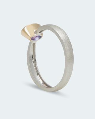 Bicolor-Ring mit Tansanit AAAA+