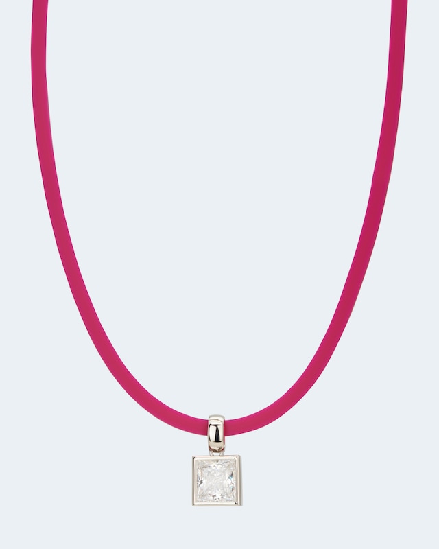 Kautschukcollier mit Zirkoniaanhänger