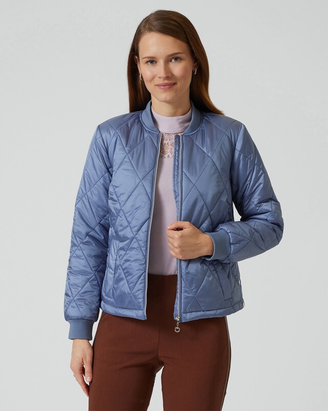 Steppjacke mit Stehkragen
