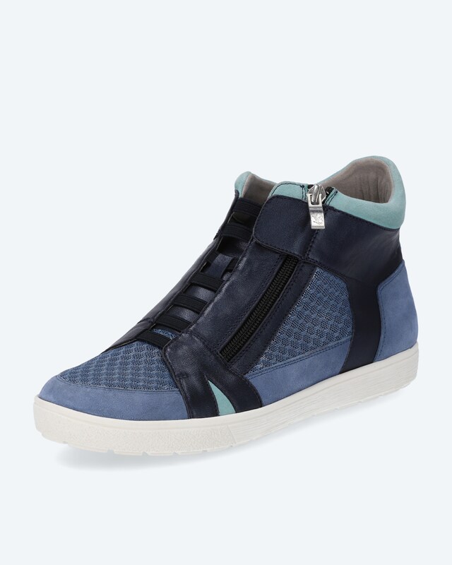Sneaker im Materialmix