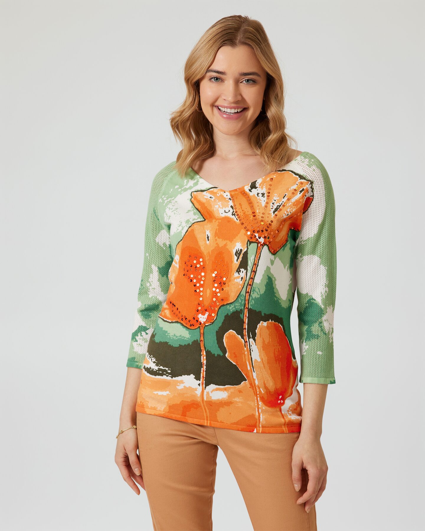 Produktabbildung für Pullover mit Blumendruck