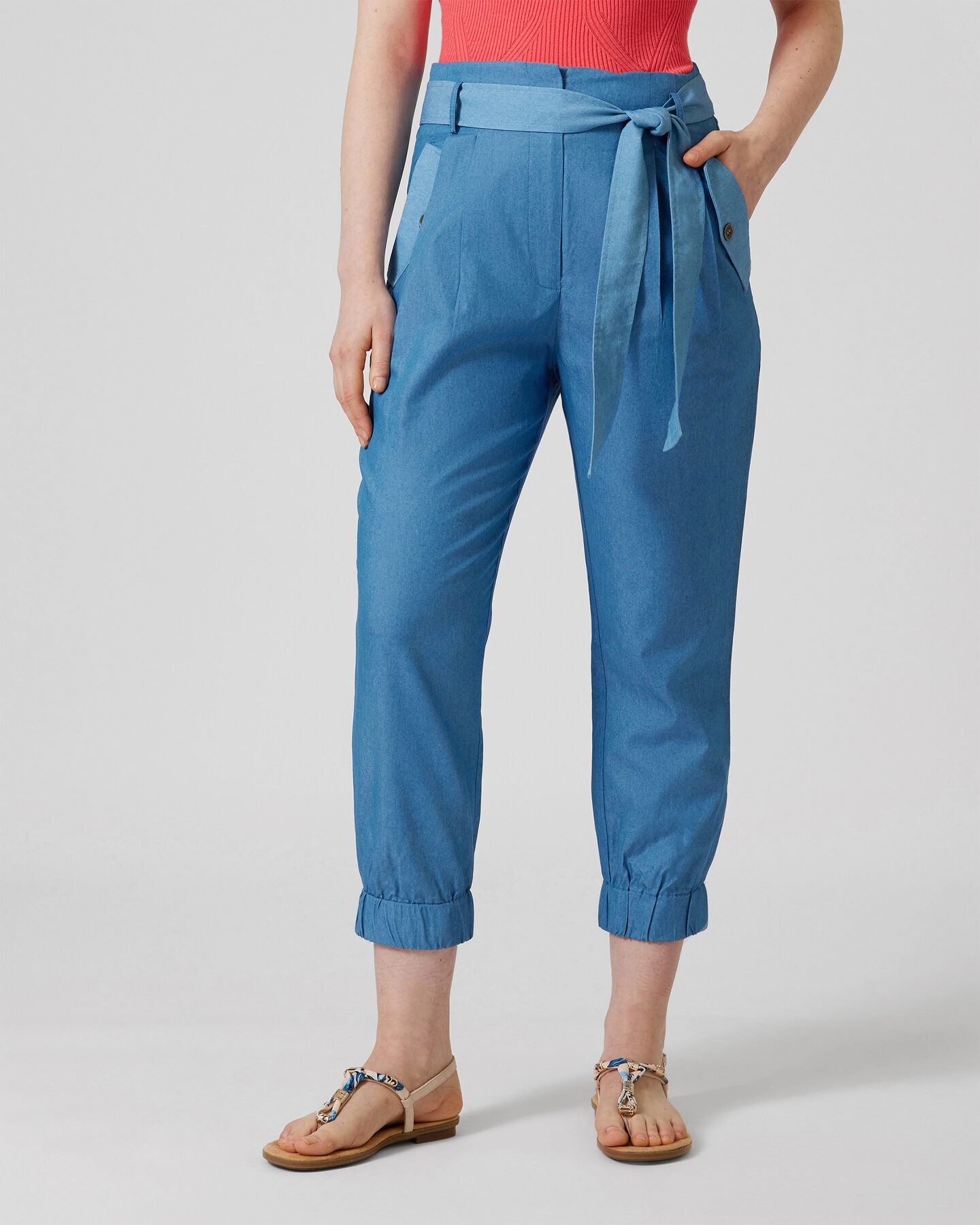 Produktabbildung für Karottenhose im Denim-Style