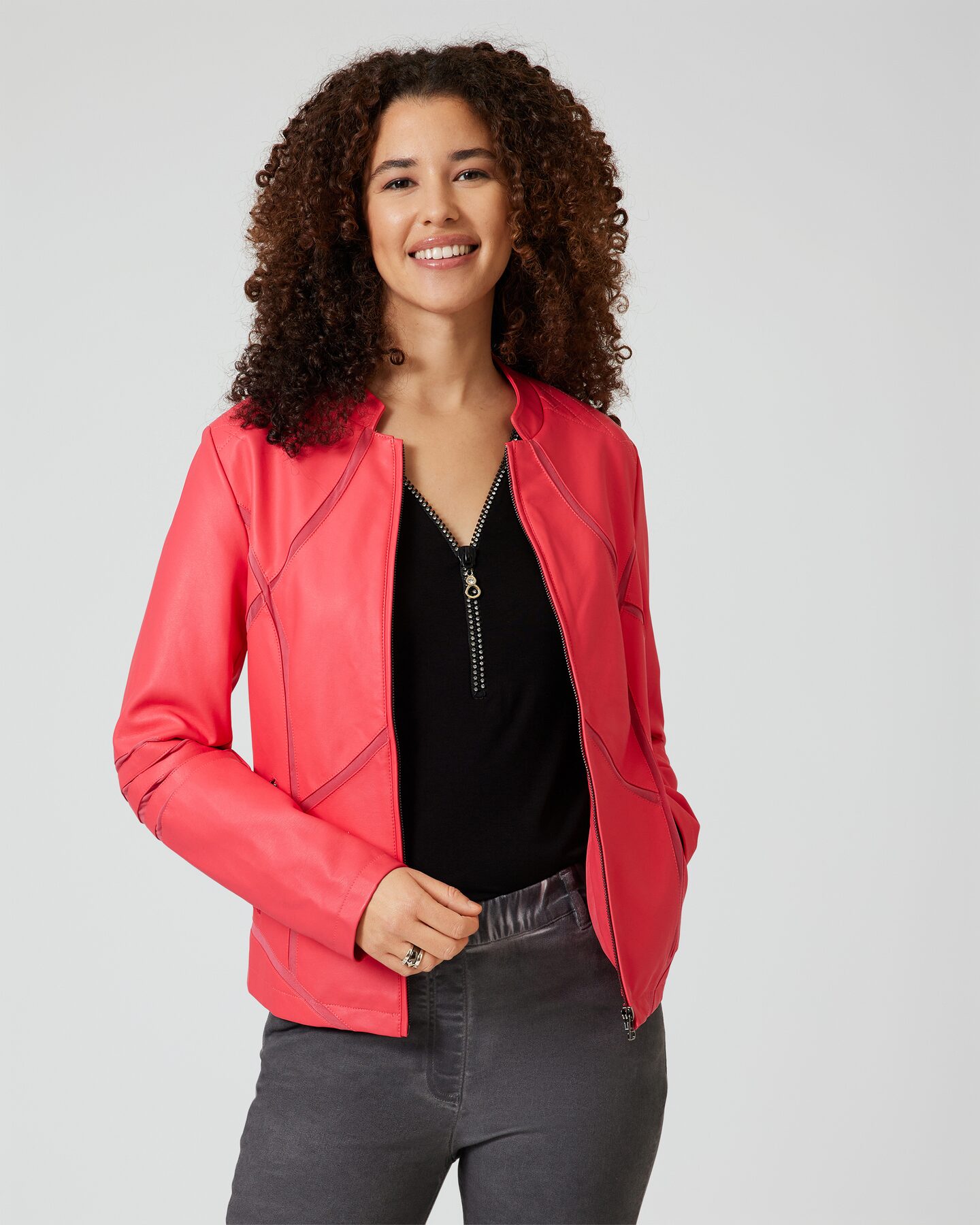 Produktabbildung für Lederimitat-Jacke mit Mesh-Einsätzen