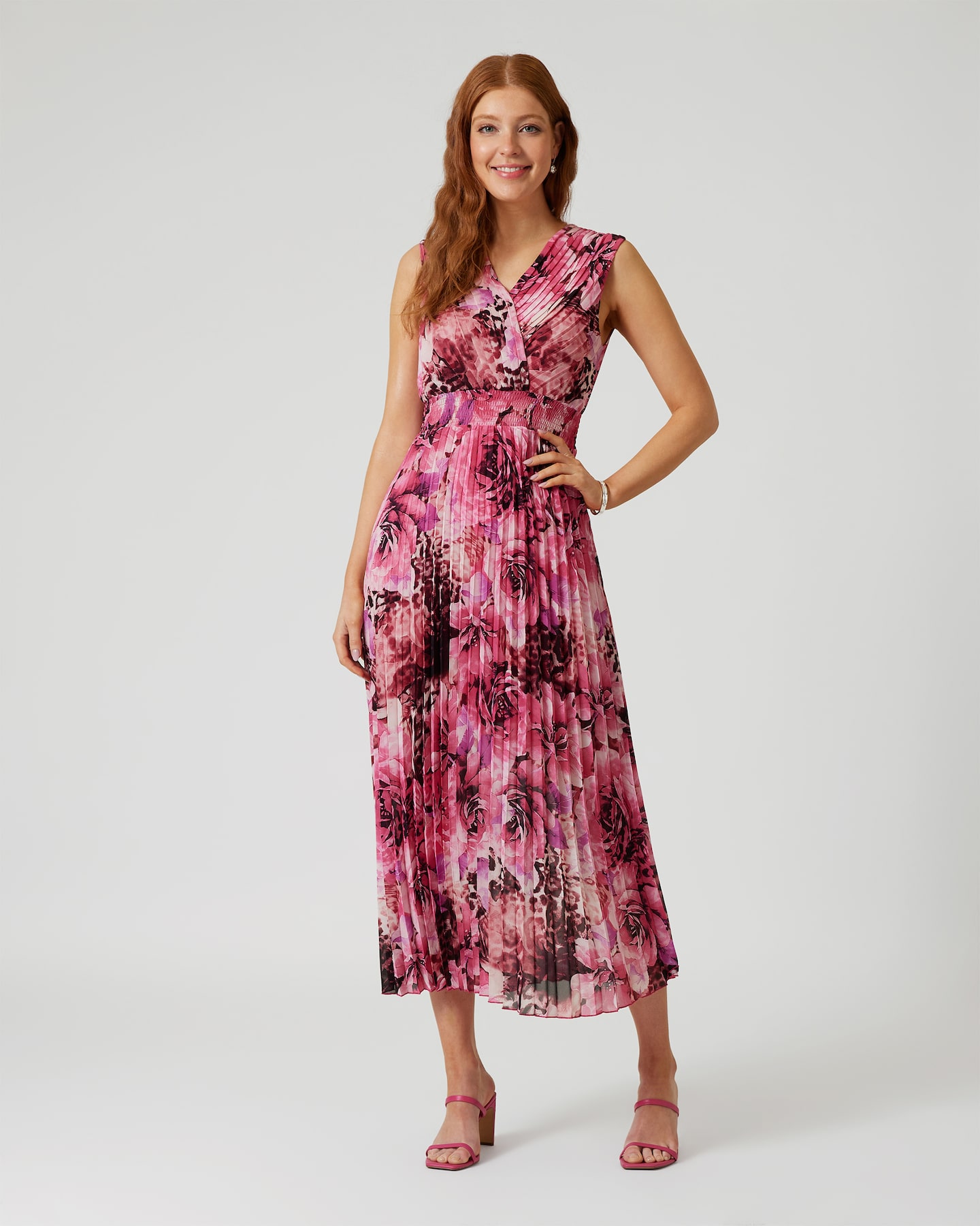 Produktabbildung für Kleid mit Paisleyblüten