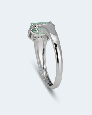 Ring mit Smaragd & Diamanten