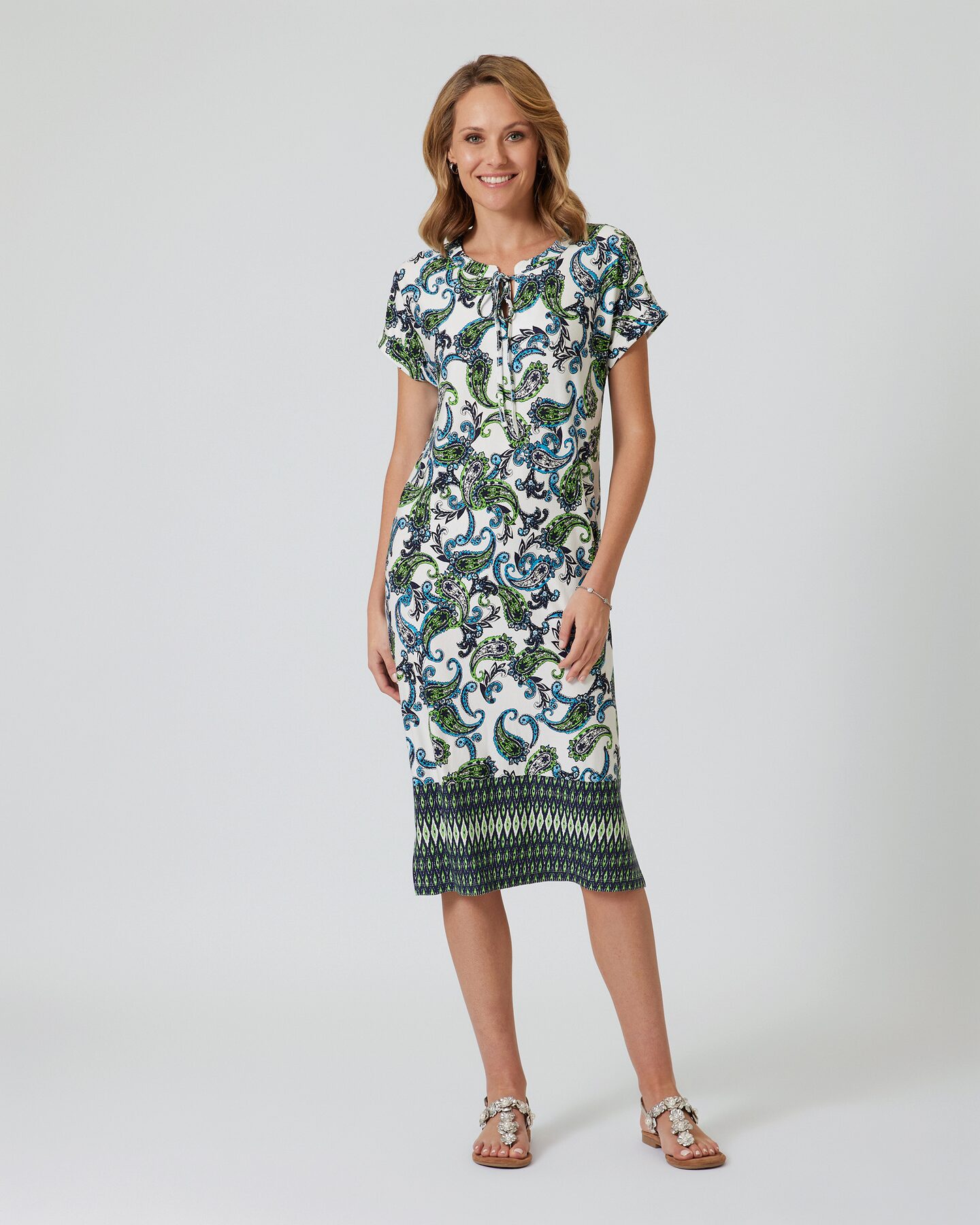 Produktabbildung für Kleid mit Borten- & Paisleydruck