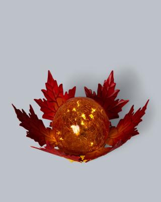 Outdoor-Herbstblatt mit LED-Kugel
