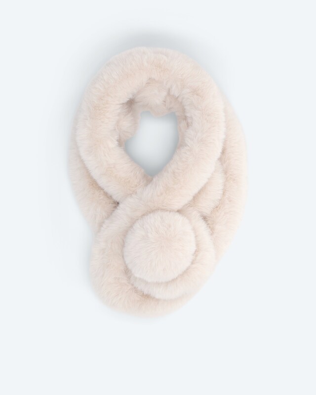 Schal mit Pompon