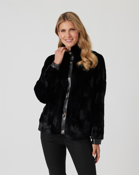 Produktabbildung für Webpelzjacke mit Schmuckknöpfen