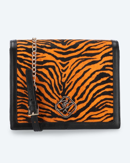 Produktabbildung für Leder-Überschlagtasche im Zebradesign