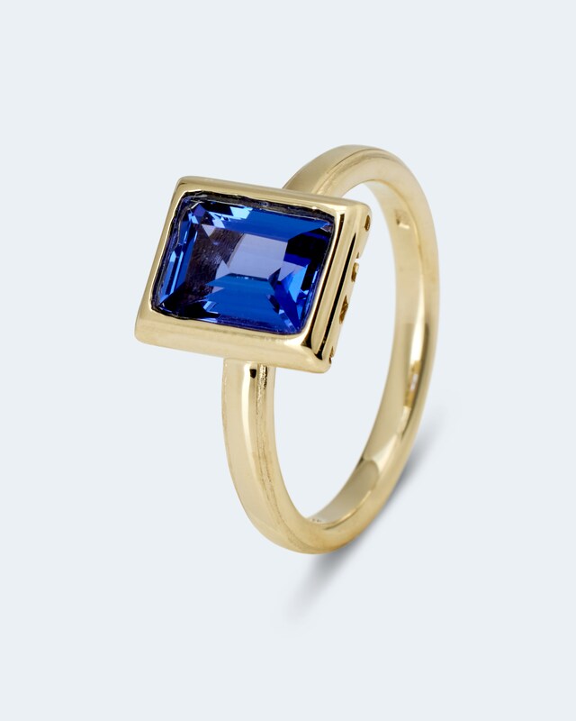 Ring mit Tansanit