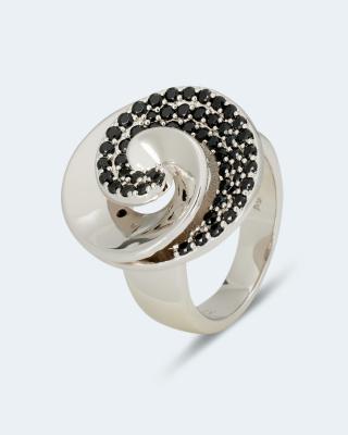 Ring mit Spinell
