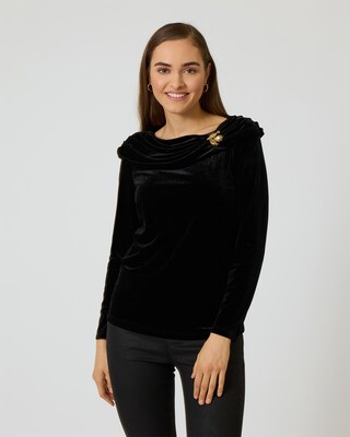 Shirt mit Schmuckbrosche