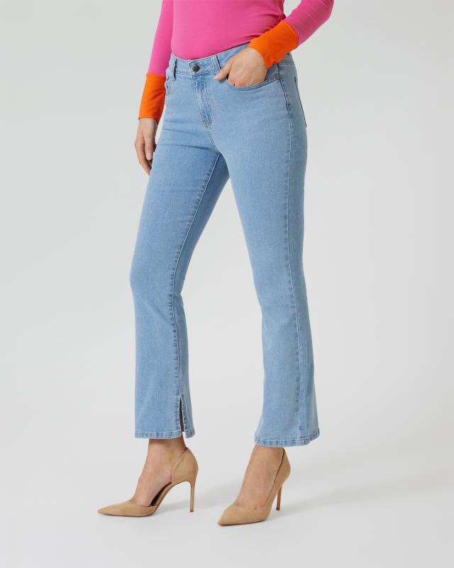 Jeans mit Saumschlitzen