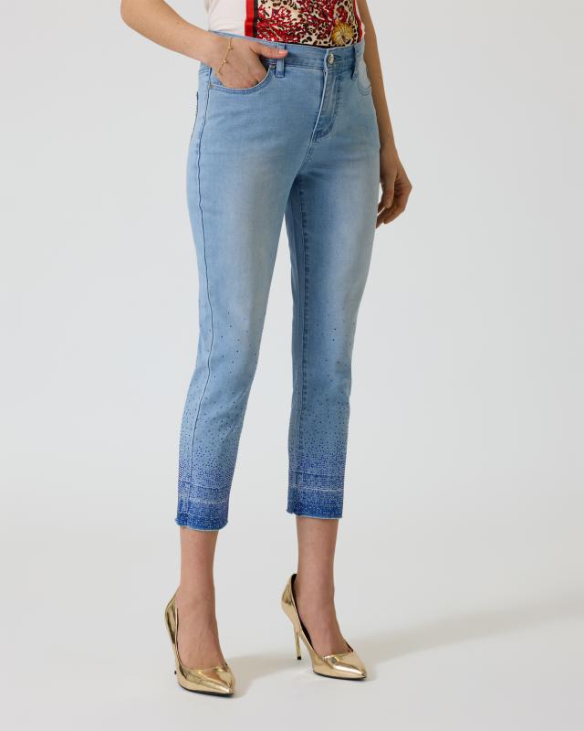 Jeans mit Steinchendeko