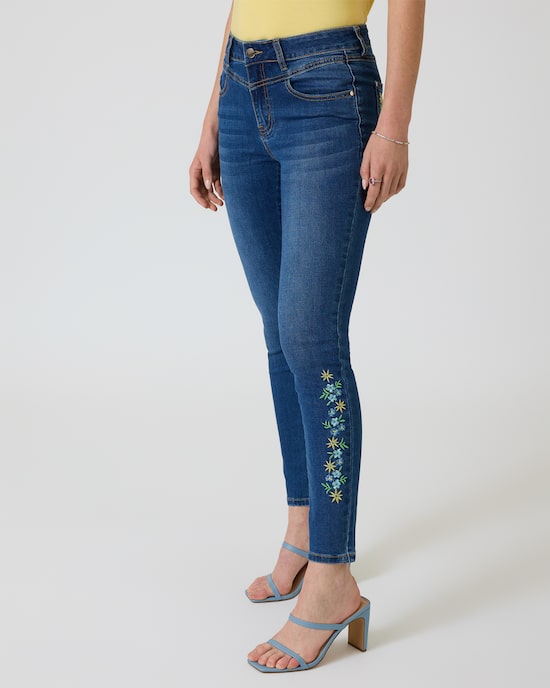 Produktabbildung für Jeans mit Blumenstickerei