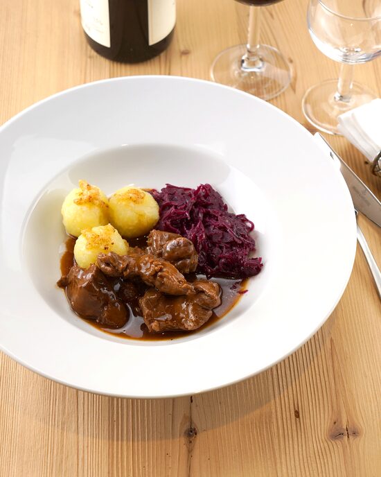 Produktabbildung für Rehragout mit Beilagen