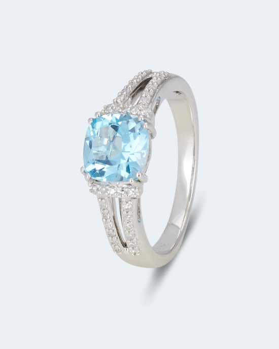Produktabbildung für Ring mit Blautopas & Diamanten