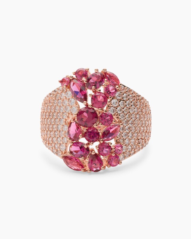 Ring mit Nanosteinen und Zirkonia