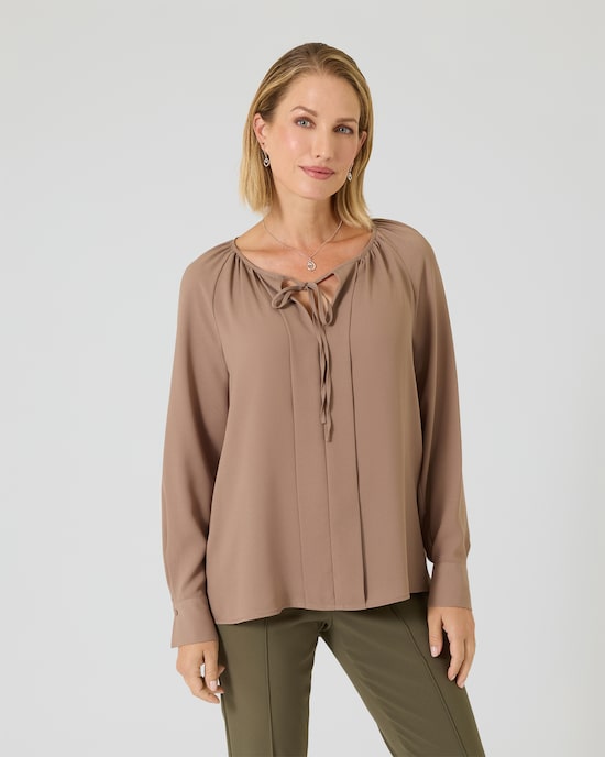 Produktabbildung für Bluse mit Rundhalsausschnitt
