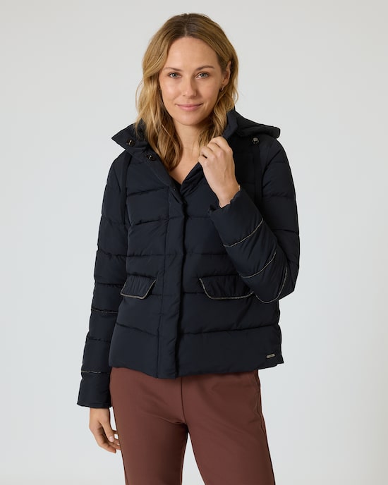 Produktabbildung für Steppjacke mit Schmuckkette