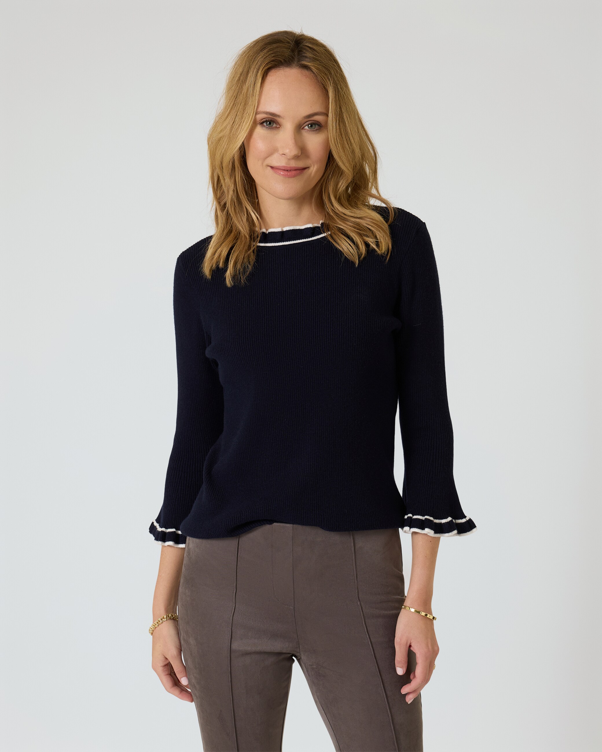 Produktabbildung für Pullover mit Trompetenärmeln