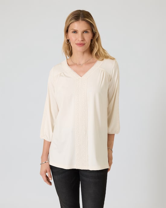 Produktabbildung für Tunikashirt mit Häkelspitze