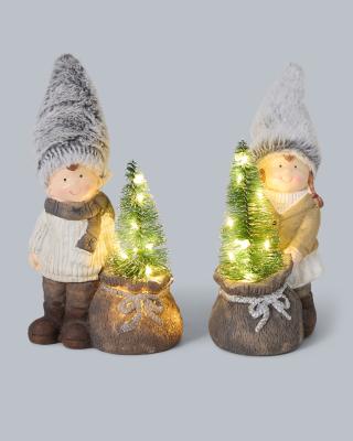 Winterfiguren mit LED-Bäumchen