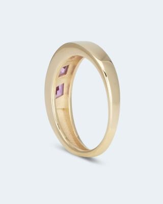 Ring mit Saphir